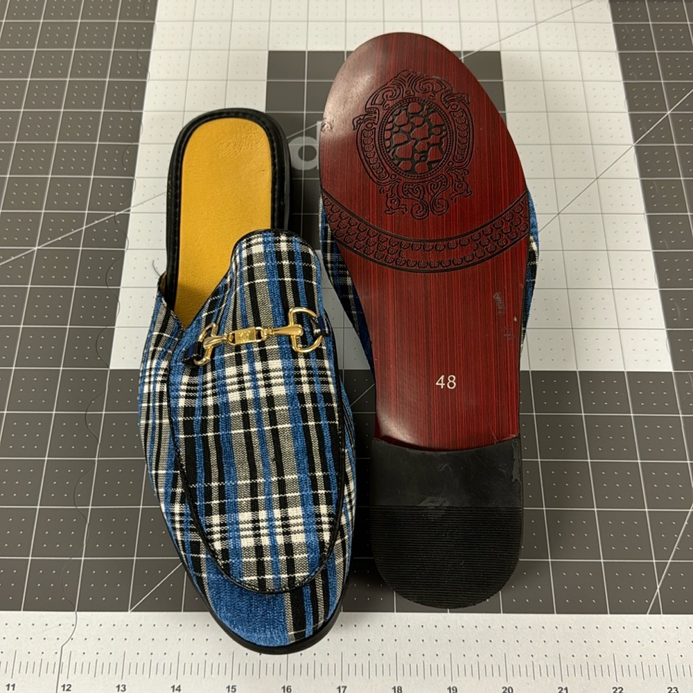 NWOT Men’s “Smoking Jacket” Slipper Slide